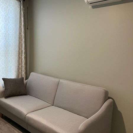 One Bedroom, Nyc 45 Min By Subway , Brooklyn, Brighton Beach Ню Йорк Екстериор снимка